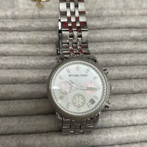 Michael kors silver  band diamond watch